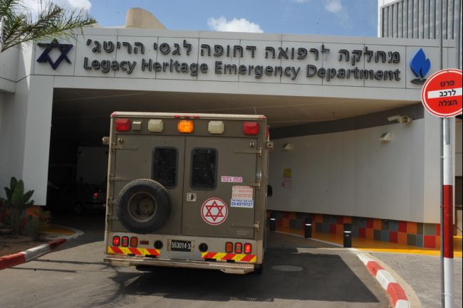 israel_syria_hospital_2013_08_04
