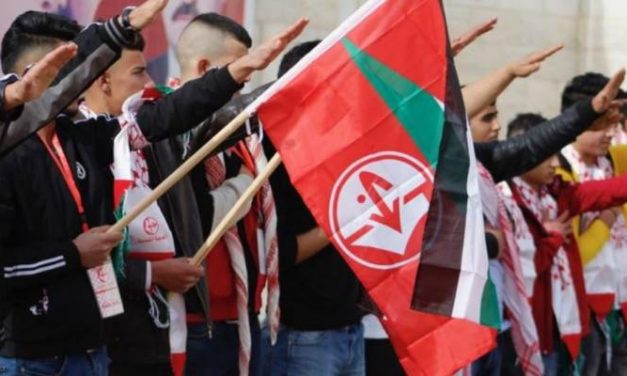 « Heil Hitler » : Des étudiants palestiniens rendent hommage aux nazis à l’occasion de l’anniversaire du groupe terroriste