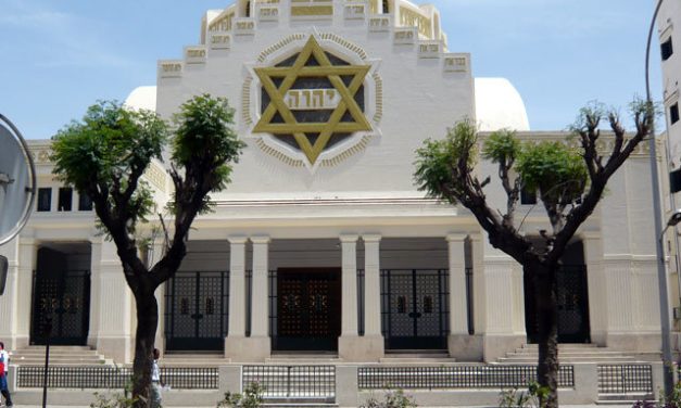 La diaspora juive tunisienne: pèlerinage annuel sur la tombe du rabbin Hai Taieb Lo Met.