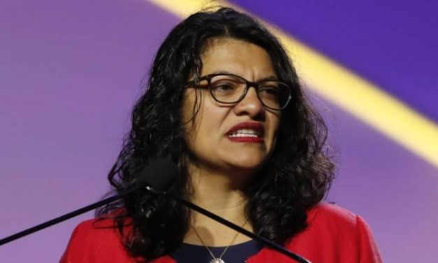 Tlaib blâme la ‘suprématie des Blancs pour les tirs au NJ, et supprime le tweet