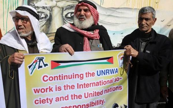 L’agence palestinienne des Nations unies pleure la pauvreté alors que les salaires de la terreur circulent librement