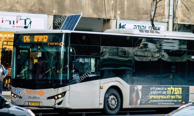 Des autobus électriques qui se rechargent en continu DANS LA VILLE de Tel-Aviv
