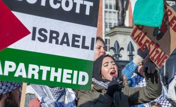Des étudiants américains radicaux condamnent la réponse d’Israël aux attaques palestiniennes meurtrières