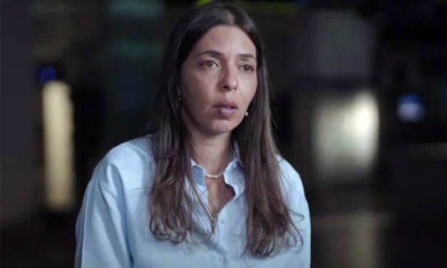 « Je dois me dissocier »: Une otage libérée fait allusion à des abus sexuels pendant sa captivité à Gaza