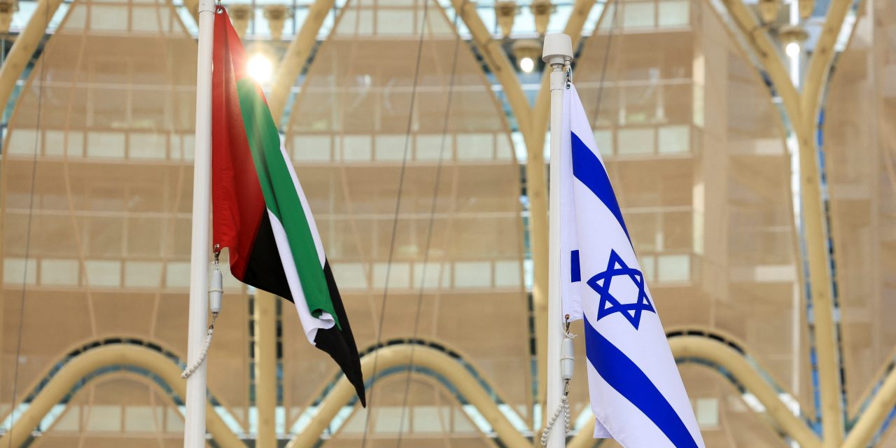 Le projet « Dimensions in Testimony » de la Fondation USC Shoah sera disponible à Abu Dhabi en 2025.