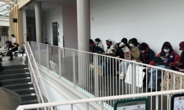 Le bâtiment du Smith College occupé par un groupe antisioniste