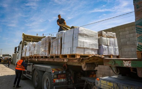Le faux récit de la famine provoquée par Israël démenti alors que les prix des denrées alimentaires à Gaza s’effondrent