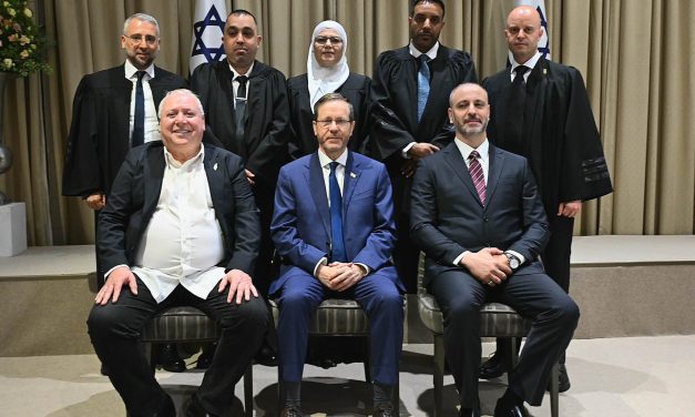 Cinq juges des Tribunaux islamiques en Israël ont prêté serment devant le Président Isaac Herzog
